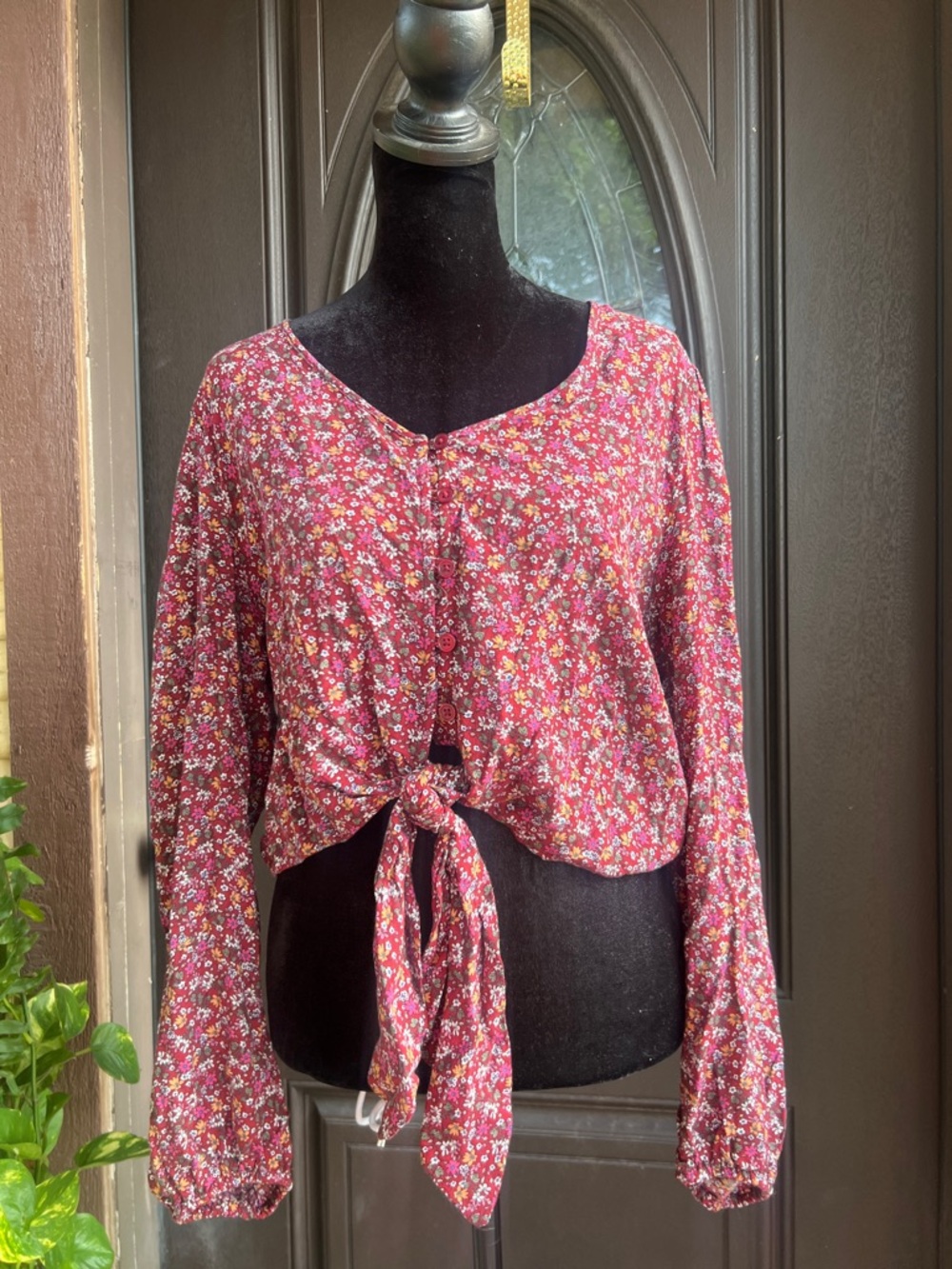 Nice Floral Button-Up Tie-Front Blouse